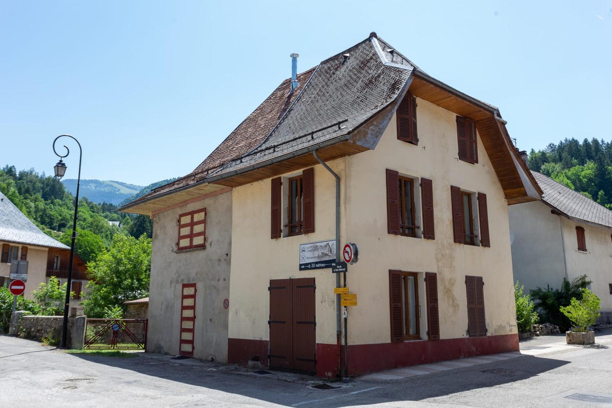 Maison de Village à St Pierre d'Entremont Saint-Pierre-dʼEntremont Extérieur photo