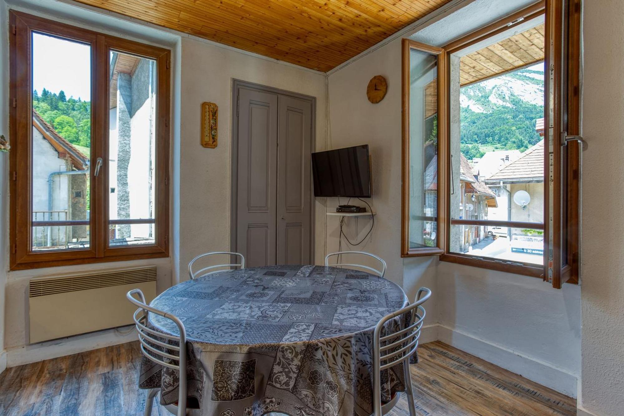 Maison de Village à St Pierre d'Entremont Saint-Pierre-dʼEntremont Extérieur photo
